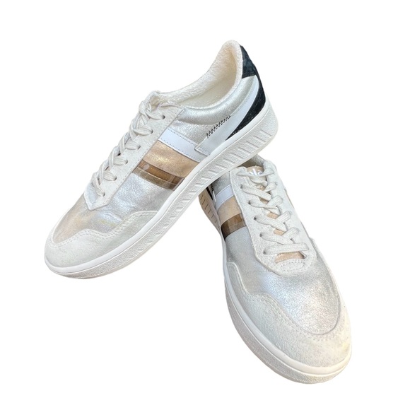 Gola Silver and Gold Women's Sneakers - Picture 7 of 14